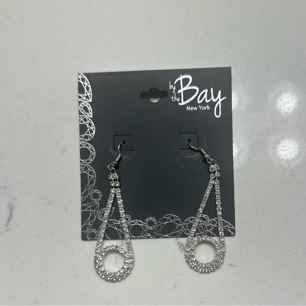 Dangle earrings